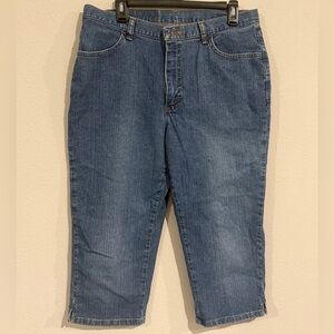 Blue Denim Riders Women’s Jean Capris Size 14M